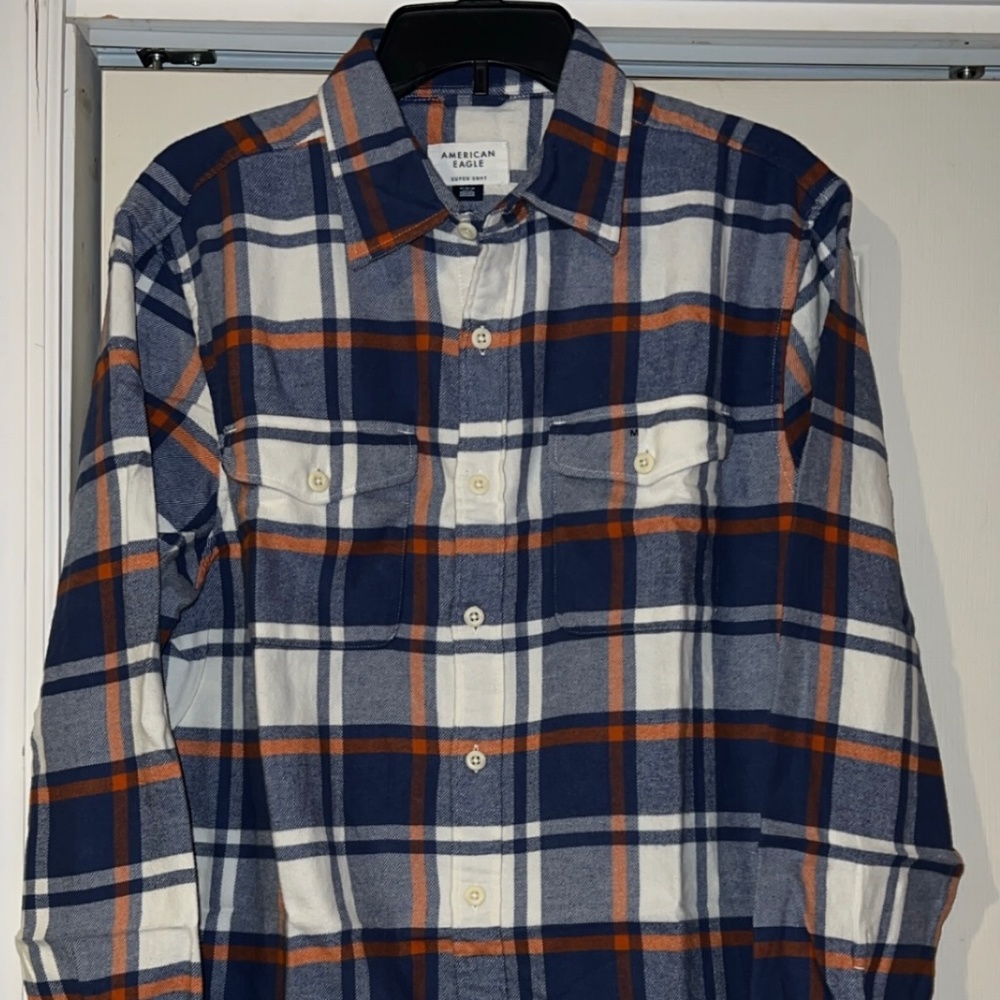 American Eagle Mens blue/orange/white plaid everyday button up shirt